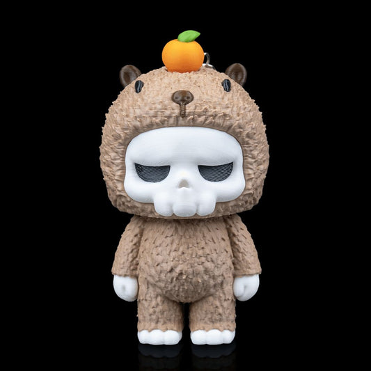 Poppy Skubbie Sammelfigur mit süßem Bärchengesicht und Mandarinchen auf dem Kopf, ruhige 3D-gedruckte Deko-Figur von Gecko3D