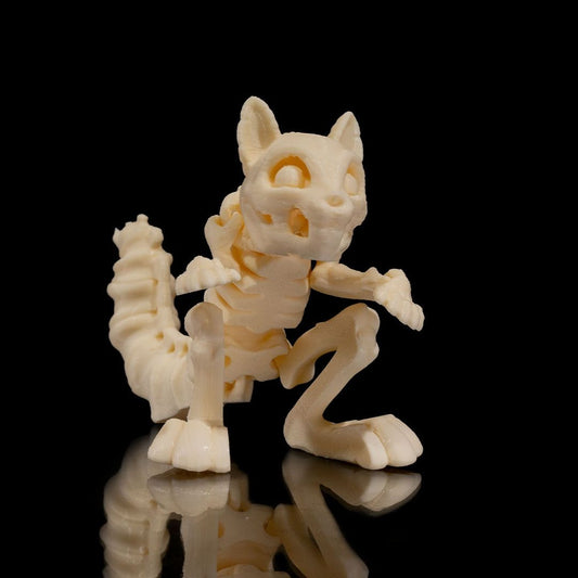 Elise, das flinke Skeleton-Eichhörnchen aus hochwertigem 3D-Druck mit neugierigem Blick und dynamischer Pose - energievolle Gothic Deko-Figur von Gecko3D.de