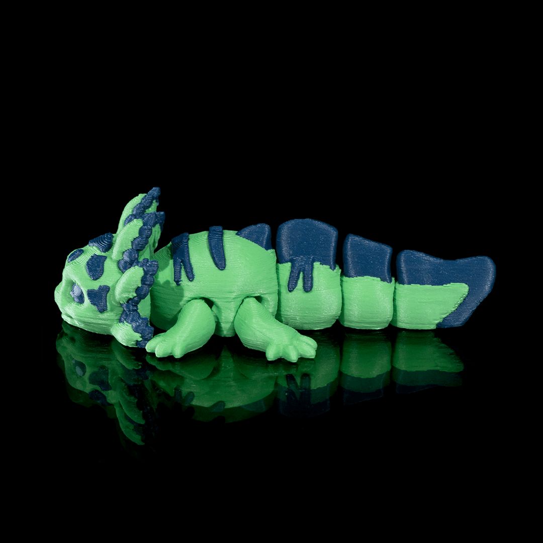 Mini Sour Mini-Axolotl Laubgrün trifft auf Marineblau- Der kleine Tollpatsch - Gecko3D