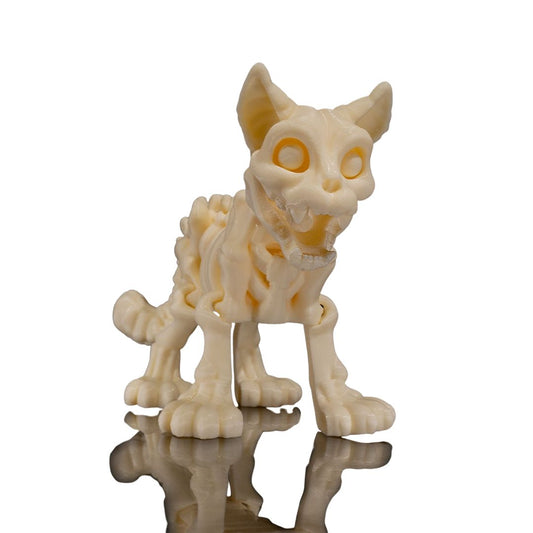 Muna, die geheimnisvolle Skeleton-Katze aus hochwertigem 3D-Druck mit rätselhaftem Blick und eleganter Haltung - mystische Gothic Deko-Figur von Gecko3D.de
